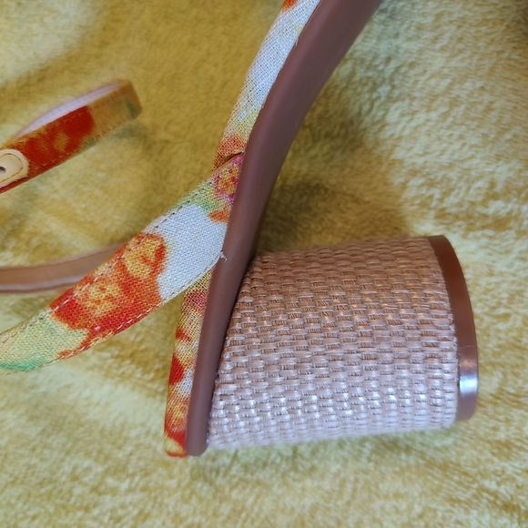 Alex Marie Orange and Yellow Bow Cottage Sandals Woven Circular Heel SZ 8.5 - Picture 4 of 7